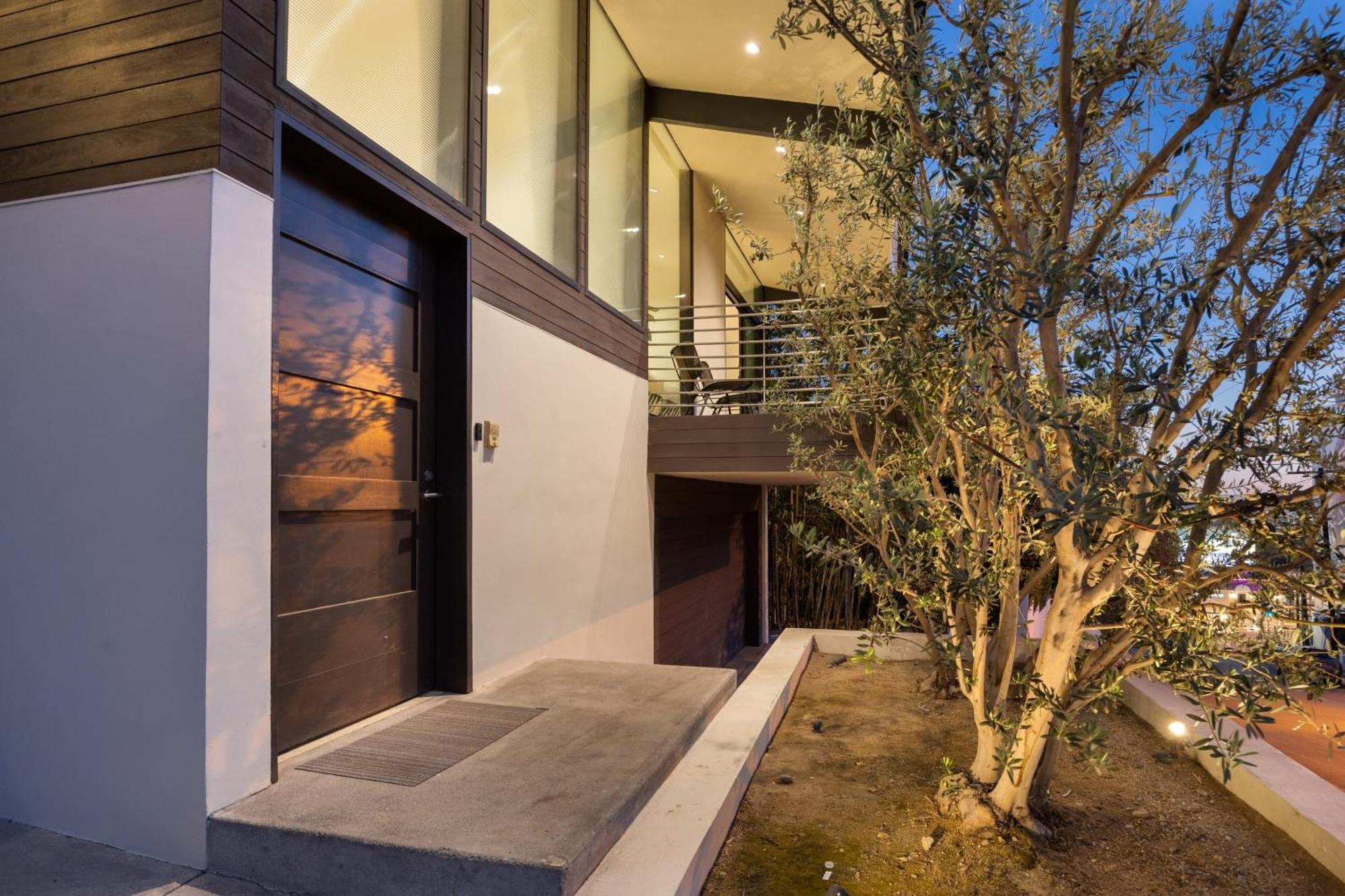 Kings Road West Hollywood Luxury Pool Views Firepit Modern Design *