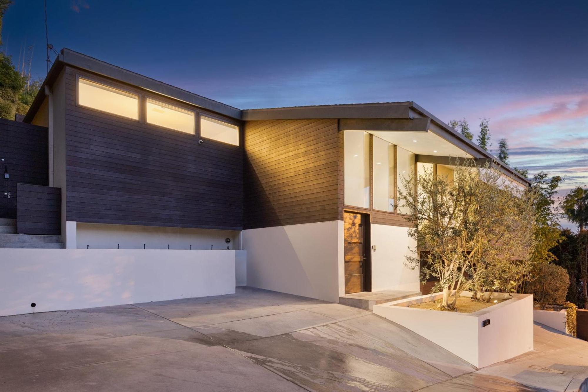 Сasa de vacaciones Kings Road West Hollywood Luxury Pool Views Firepit Modern Design