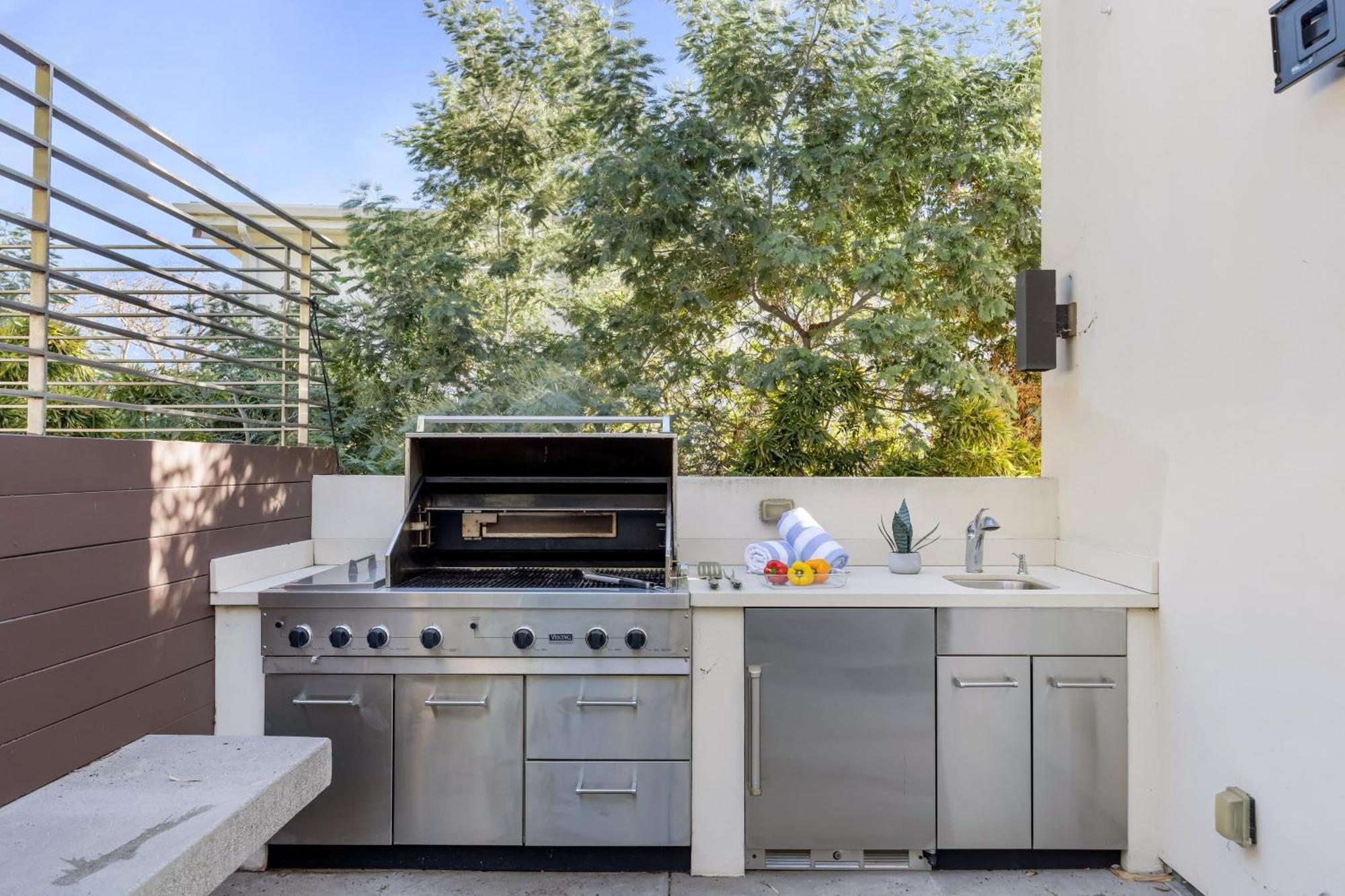 Kings Road West Hollywood Luxury Pool Views Firepit Modern Design Los Ángeles