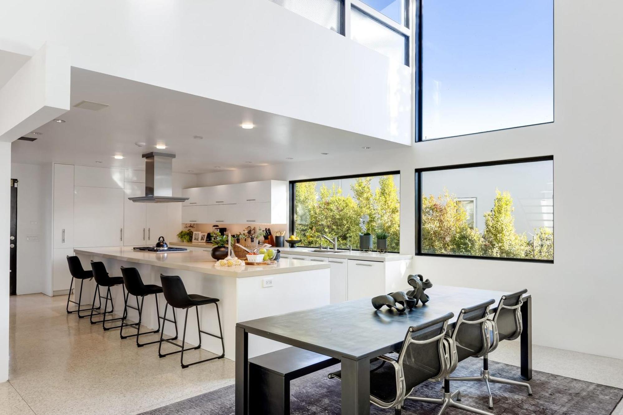 Сasa de vacaciones Kings Road West Hollywood Luxury Pool Views Firepit Modern Design