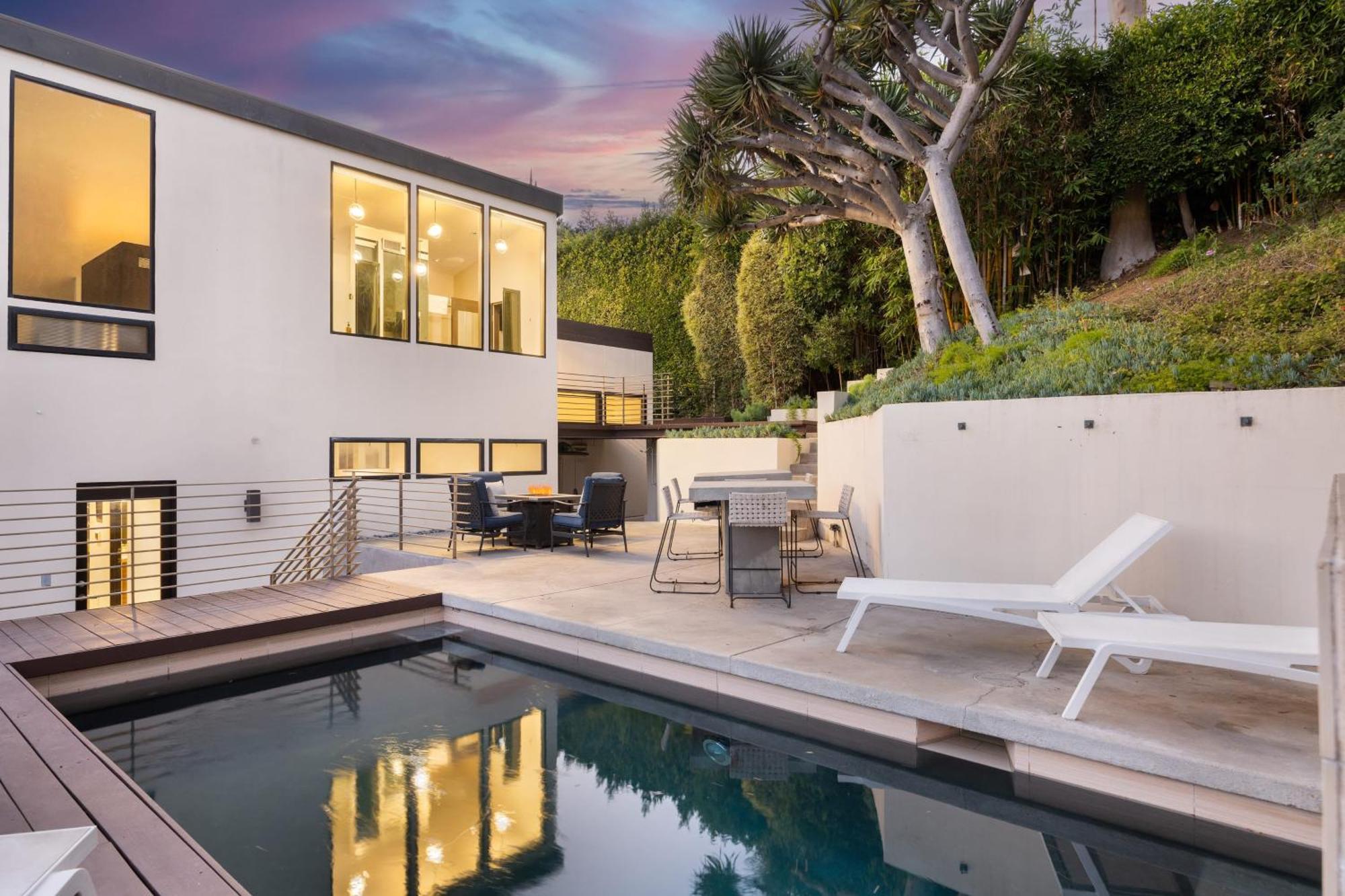 Kings Road West Hollywood Luxury Pool Views Firepit Modern Design Сasa de vacaciones *